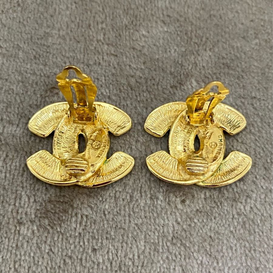 Chanel Vintage 香奈兒復古經典菱格紋雙C 金色古董夾式耳環-2