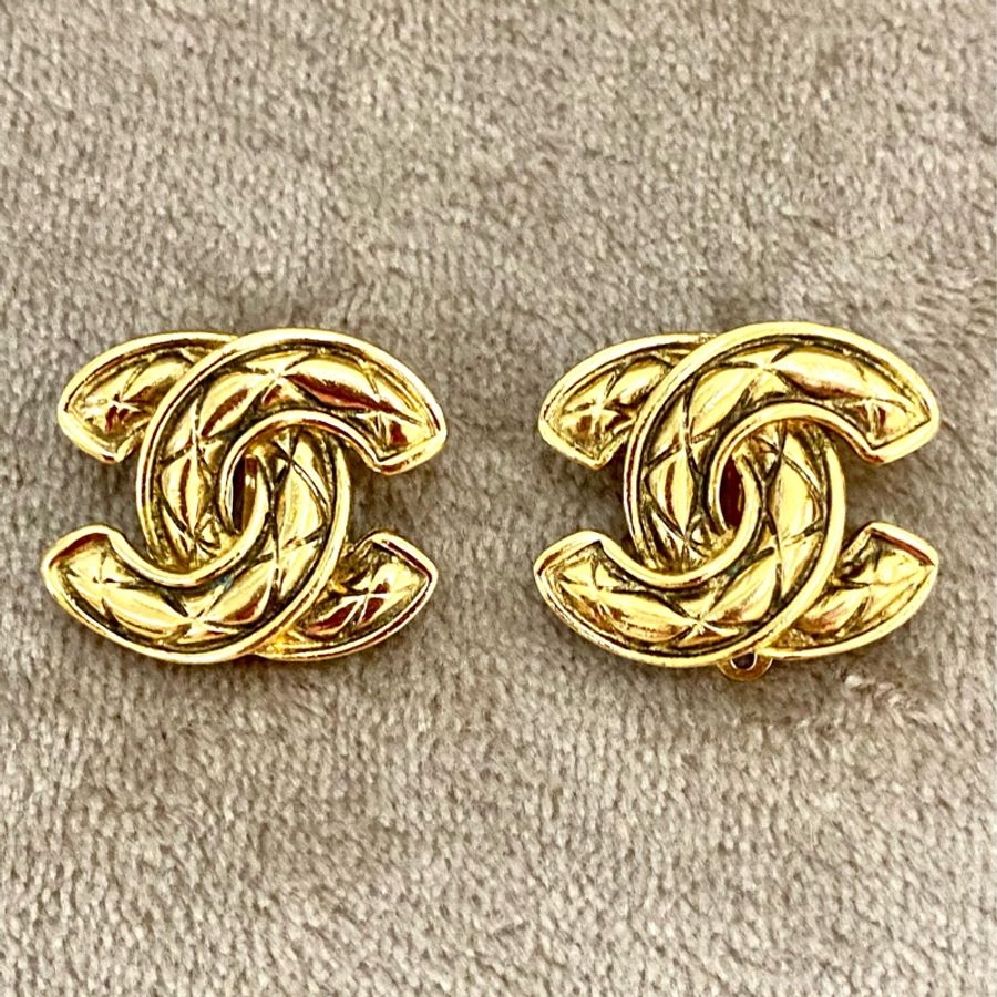 Chanel Vintage 香奈兒復古經典菱格紋雙C 金色古董夾式耳環-4