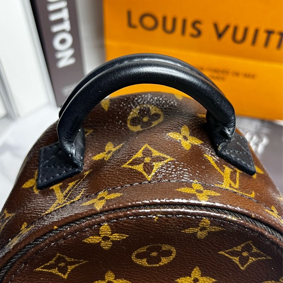 LV 迷你後背包 小書包 舊款-11