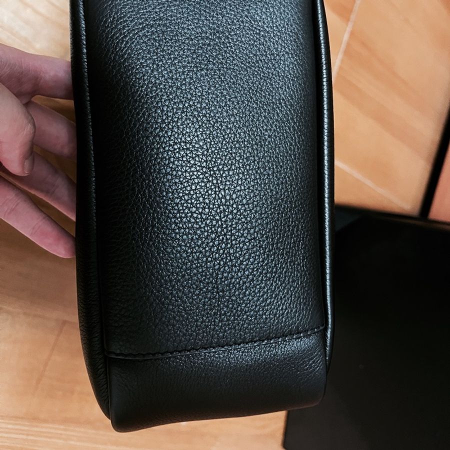 大降價!YSL LE 5 À 7皮革小型Hobo腋下水桶包rose私服穿搭 IG爆紅款-9