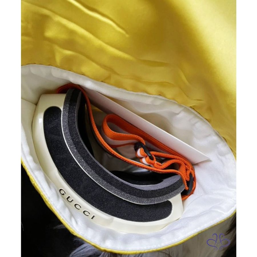 GUCCI 22年限量版主打款 粉桃色滿版logo 蔡司雙層防護鏡面白框造型雪鏡-3