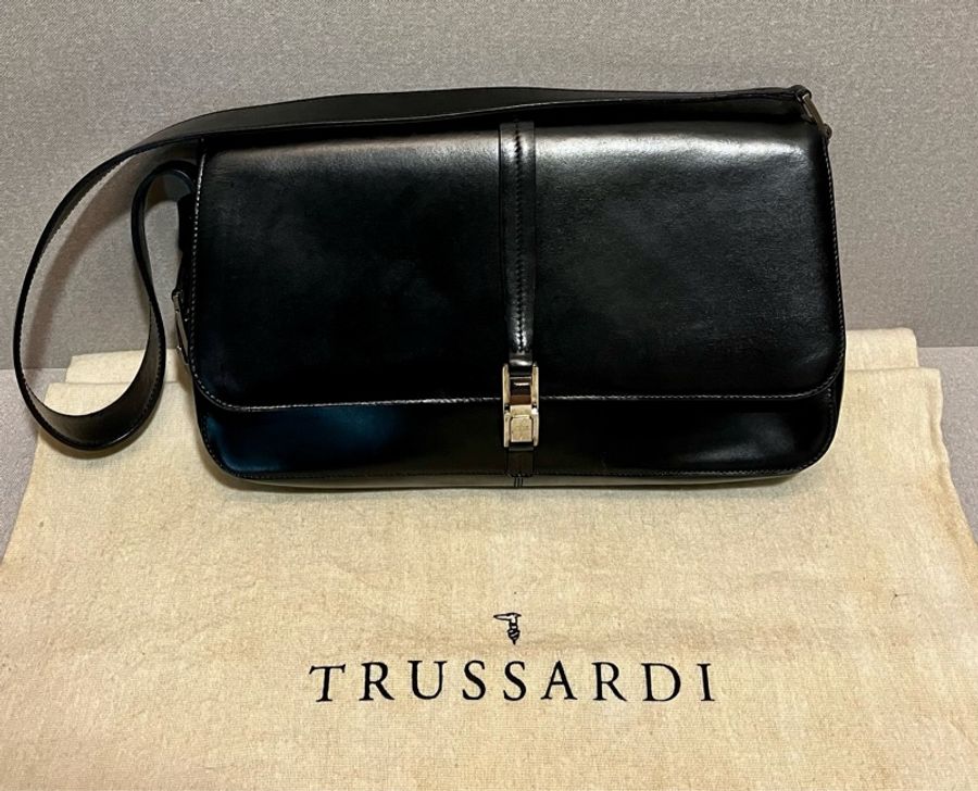 意大利製TRUSSARDI 精典真皮包-0