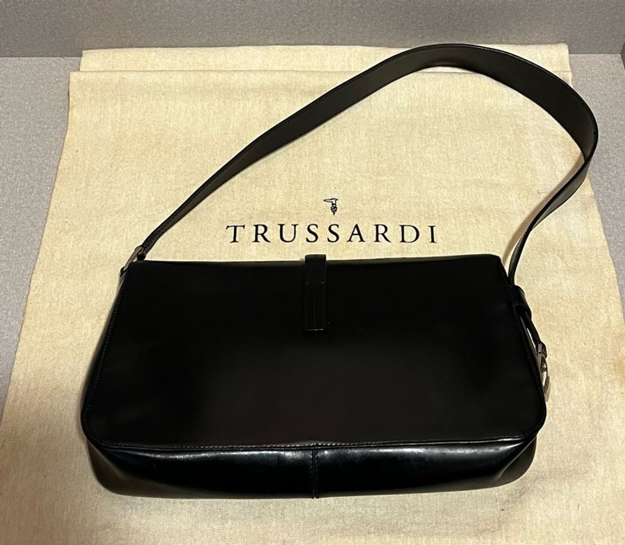 意大利製TRUSSARDI 精典真皮包-3