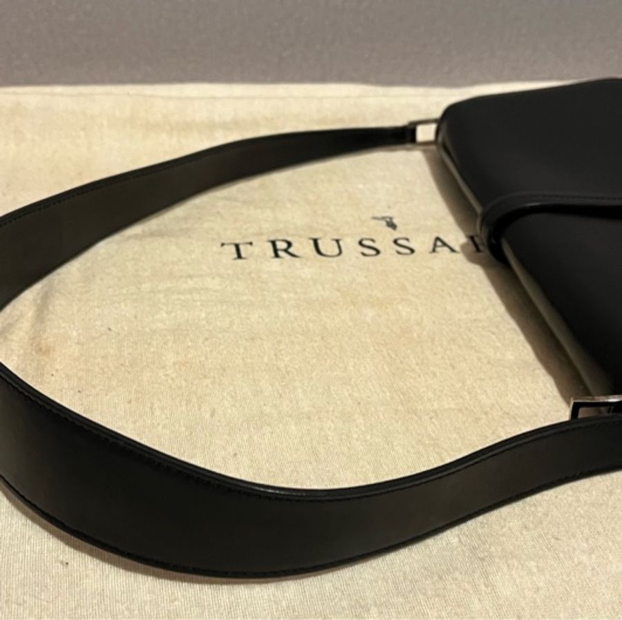 意大利製TRUSSARDI 精典真皮包-7