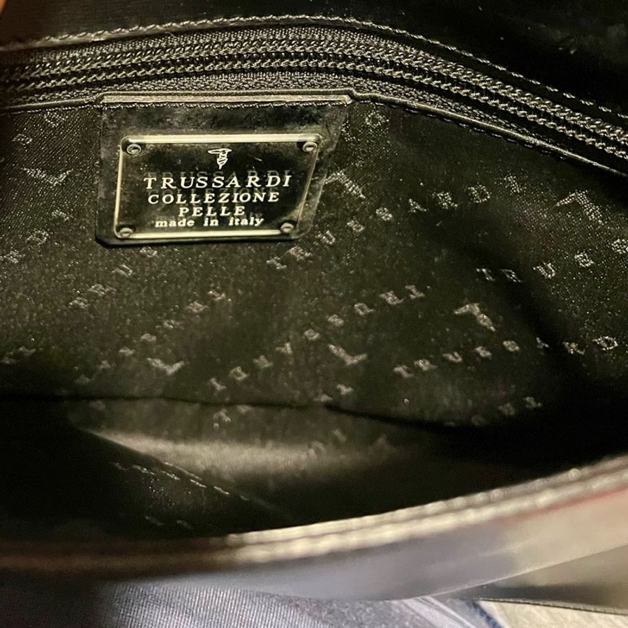 意大利製TRUSSARDI 精典真皮包-9