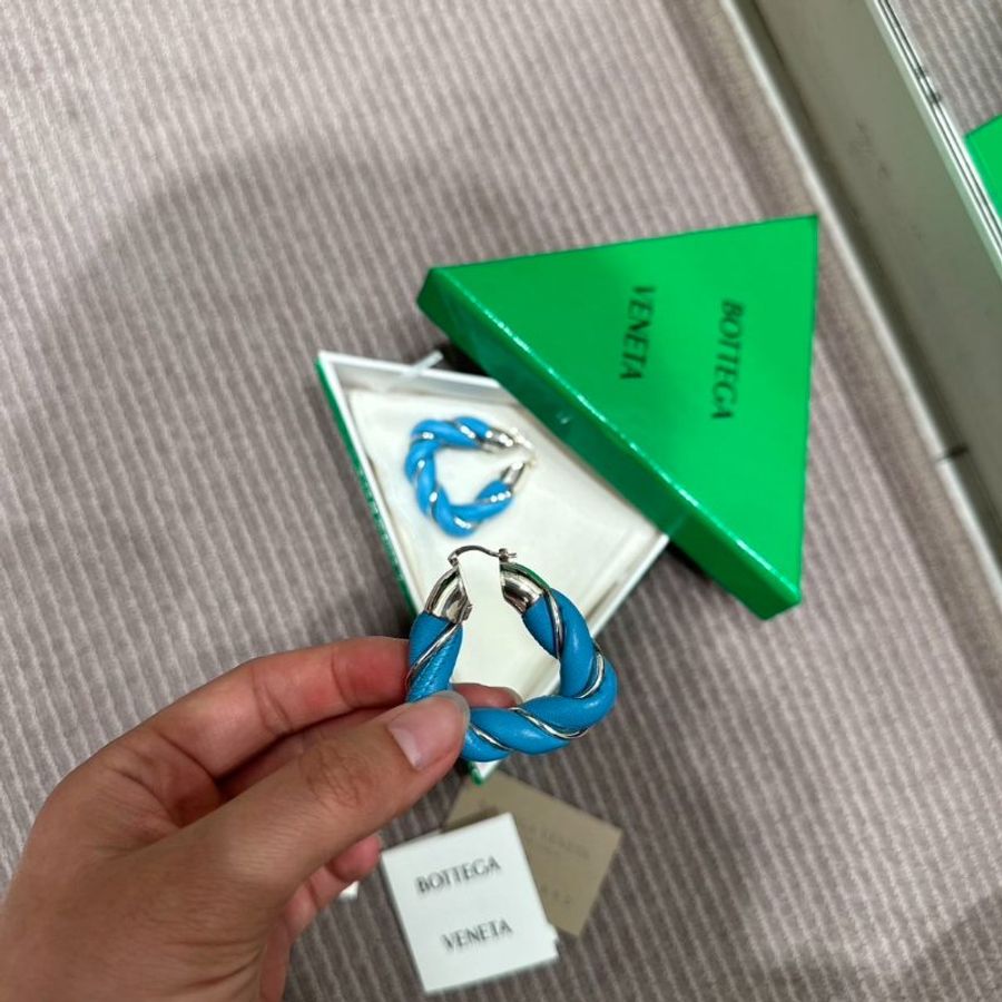 【預購】Bv 純銀小羊皮三角扭紋麻花耳環 桃紅/淺藍/深藍/深綠/草綠 耳飾-8