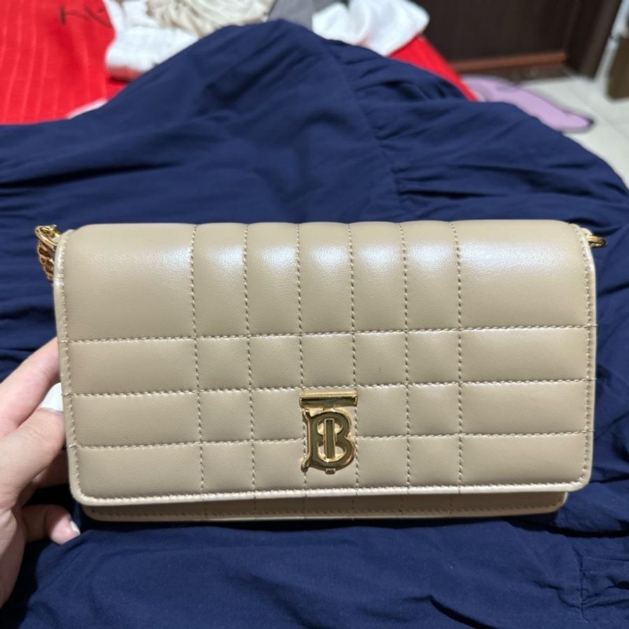 Burberry Lola夢那手拿包-4