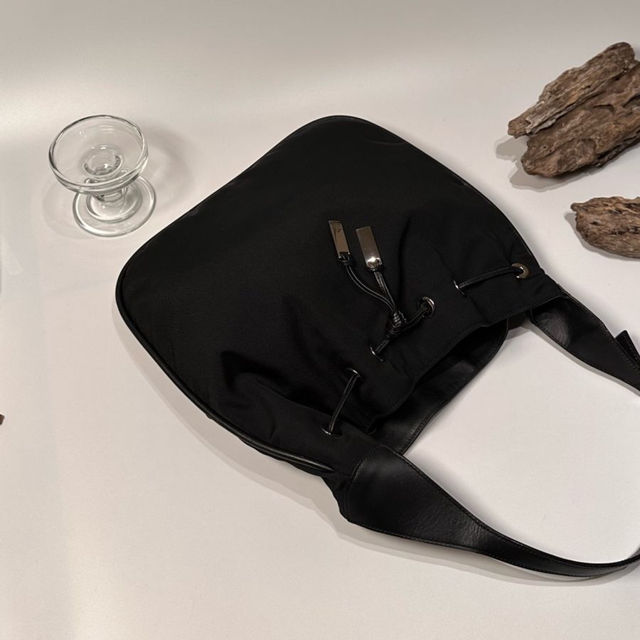 Gucci vintage 日本二手中古復古古董 黑色皮革 束口包 肩背包 側背包-0
