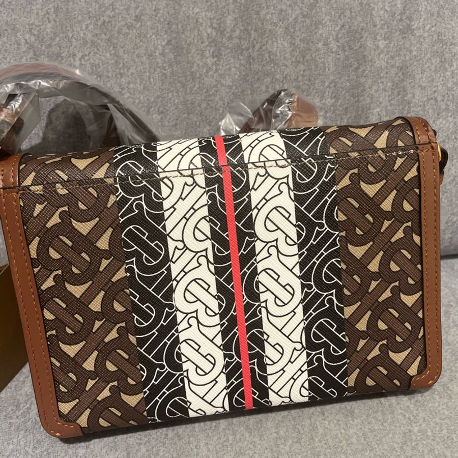 BURBERRY TB風琴老花包-7