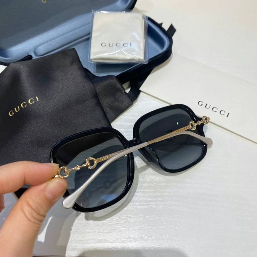 我的最愛女藝人 戚薇同款 Gucci🖤馬蹄扣 墨鏡-3
