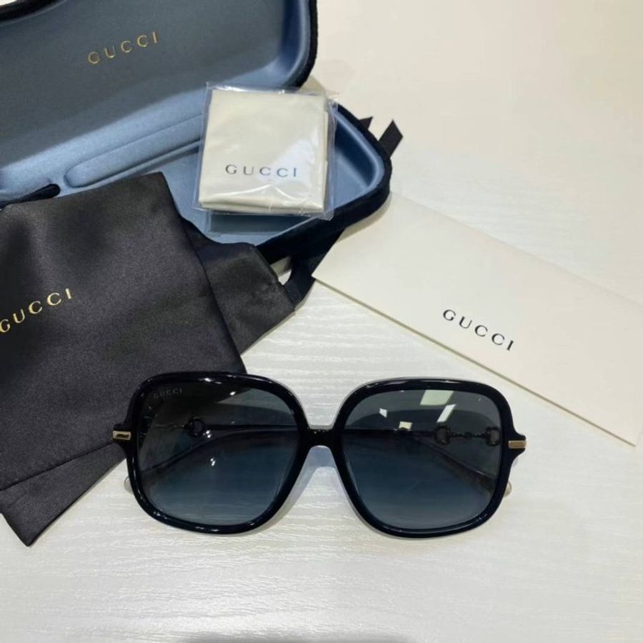 我的最愛女藝人 戚薇同款 Gucci🖤馬蹄扣 墨鏡-4