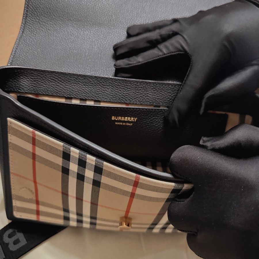 ✨Burberry 皮革與 Vintage 格紋 Note 斜背包(9.9成新)-3