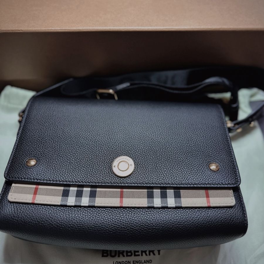 ✨Burberry 皮革與 Vintage 格紋 Note 斜背包(9.9成新)-5