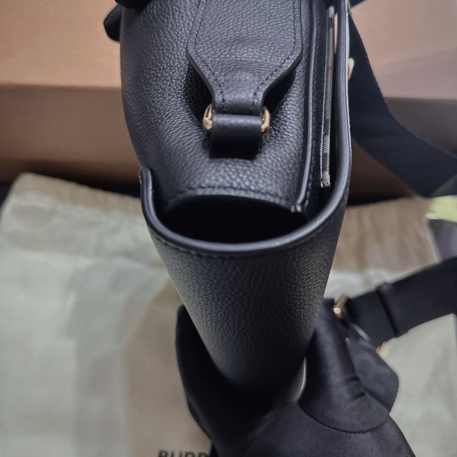 ✨Burberry 皮革與 Vintage 格紋 Note 斜背包(9.9成新)-16