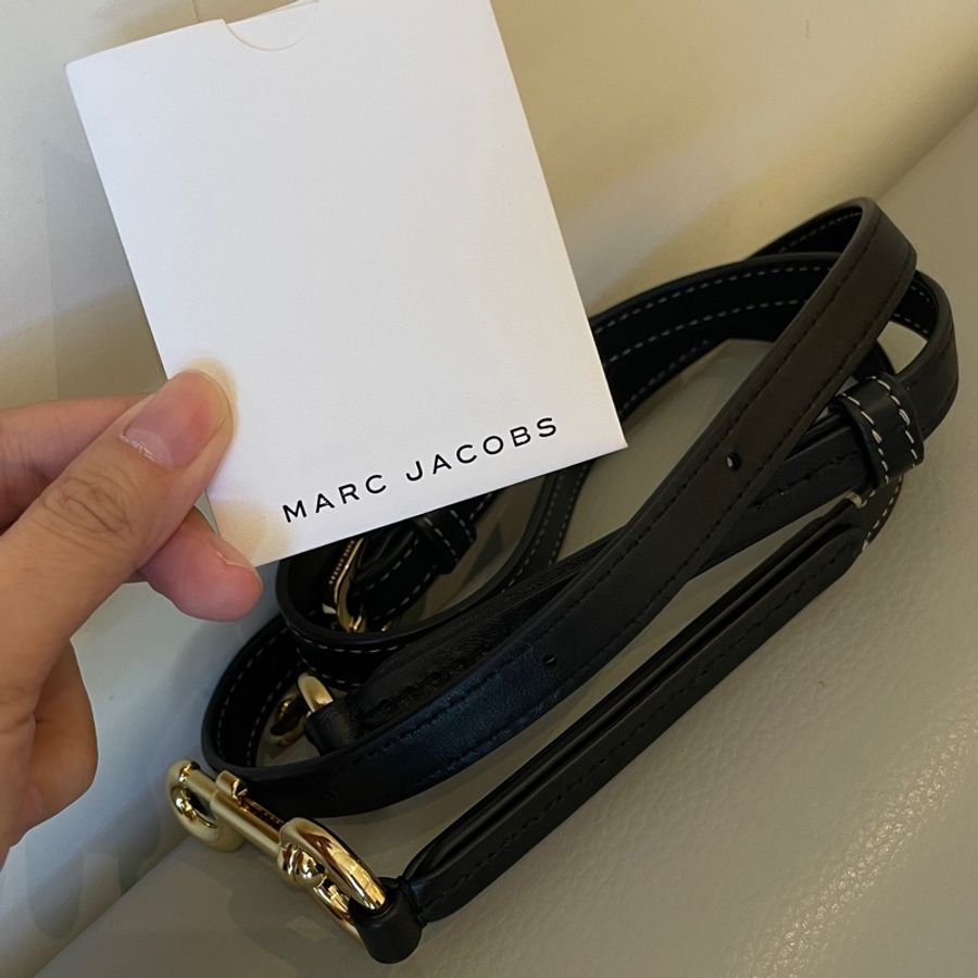 Marc Jacobs 小牛皮斜跨包/相機包 Calfskin Mini Squeeze Crossbody Bag Black-5