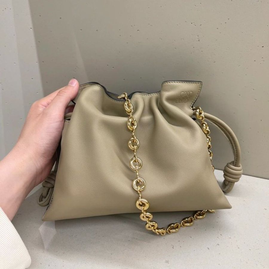 Loewe 納帕小牛皮 迷你 Flamenco 包 黏土綠( 當季熱門新品 下單前請先詢問 )-5