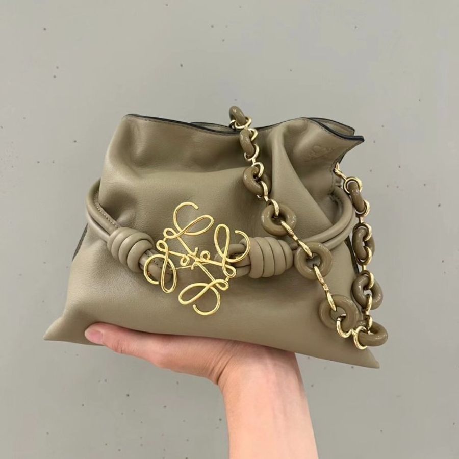 Loewe 納帕小牛皮 迷你 Flamenco 包 黏土綠( 當季熱門新品 下單前請先詢問 )-8