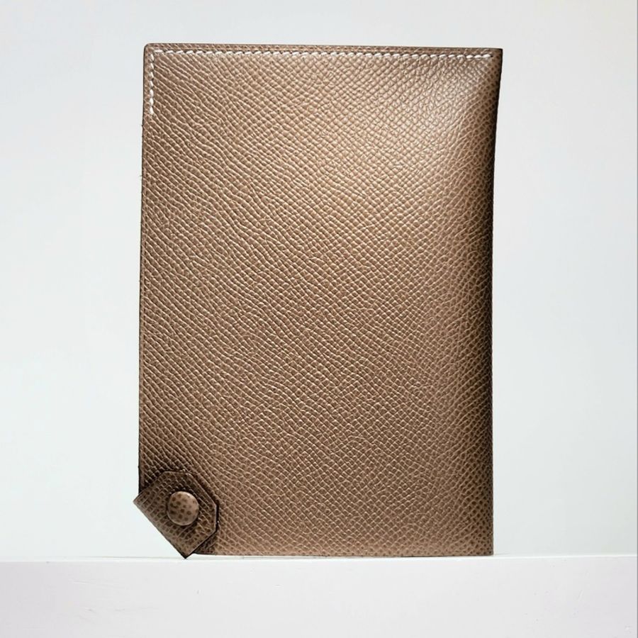 |愛馬仕護照套 PORTE-PASSEPORT TARMAC|Etoupe大象灰-1