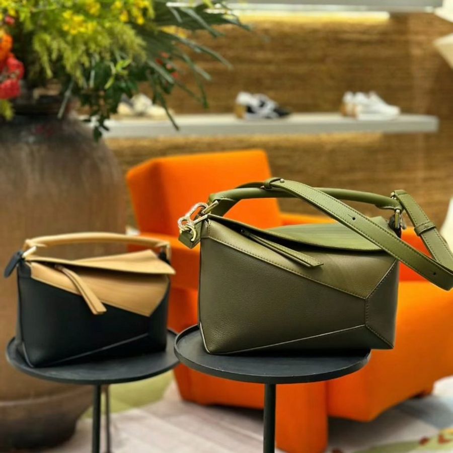 Loewe 經典小牛皮小款 Puzzle包 橄欖綠/卡其色-0