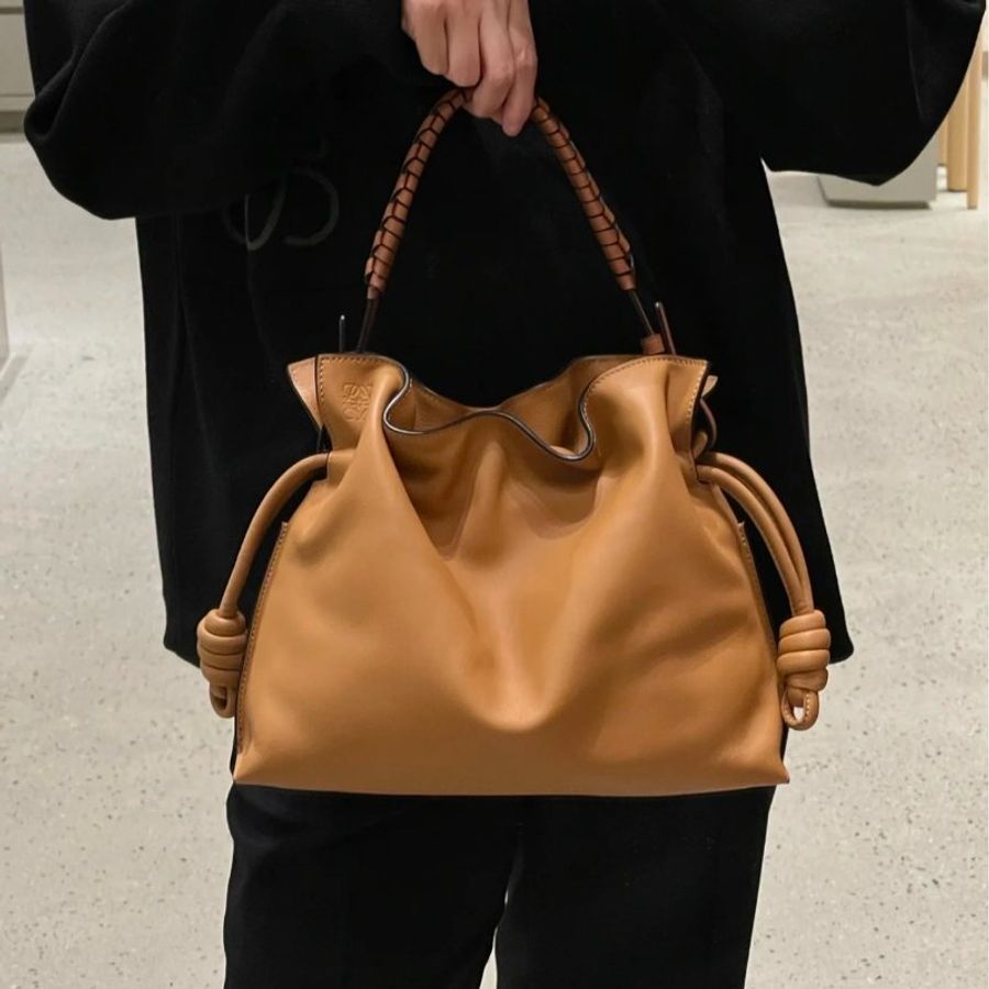 Loewe 納帕小牛皮小款 Flamenco 包 暖沙色-0