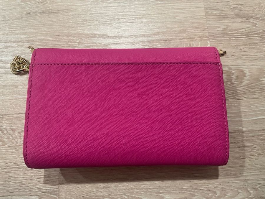 Tory burch WOC桃紅色鏈條包-1