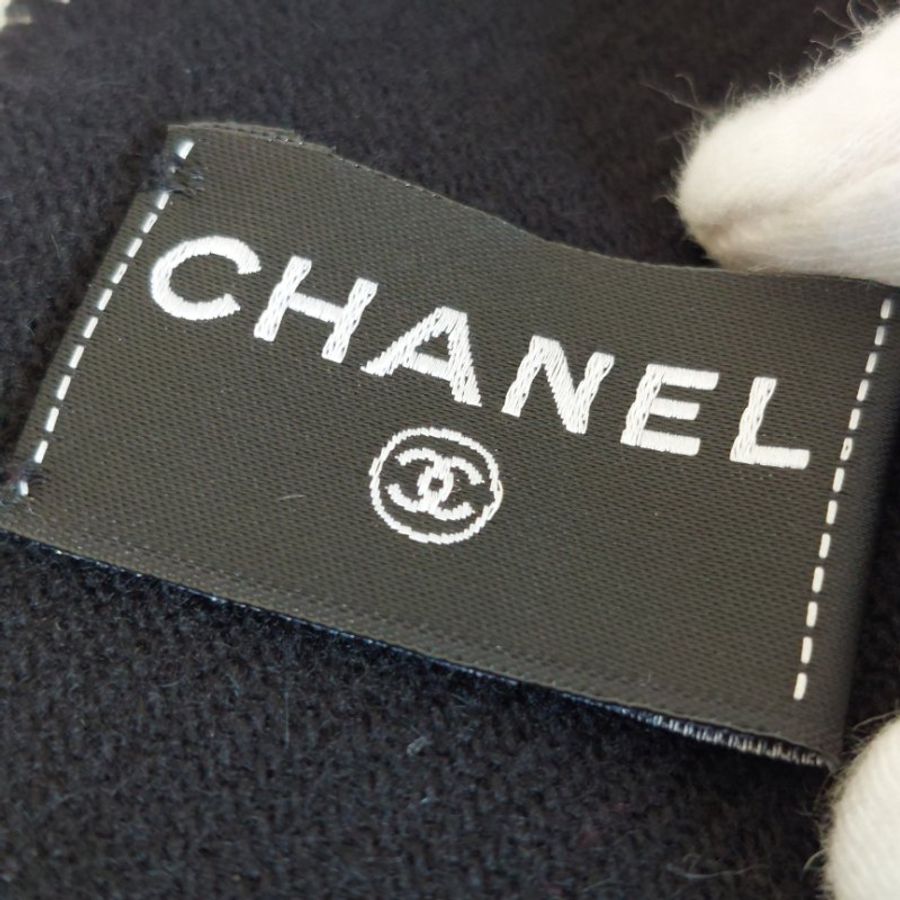 CHANEL 香奈兒 🎀(近新品)🎀新款*雙C ~現品~黑色 羊絨圍巾~(僅拍照)-13
