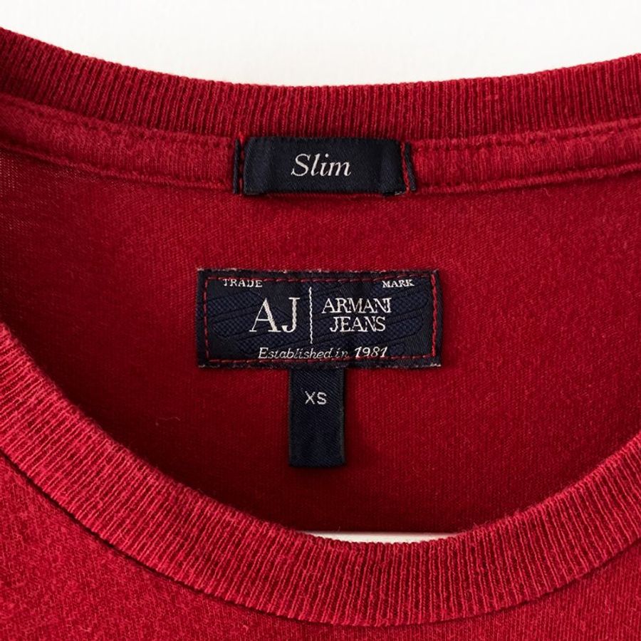 ARMANI JEANS 個性紅色圓領短袖T-Shirt 白色英文字 LOGO圖案 100%純棉 設計短T【壽司羊羊】二手衣-1