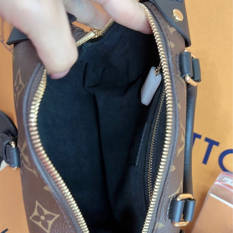 LV M45571 PETITE MALLE SOUPLE 經典花紋拼接手提兩用包.黑邊-13