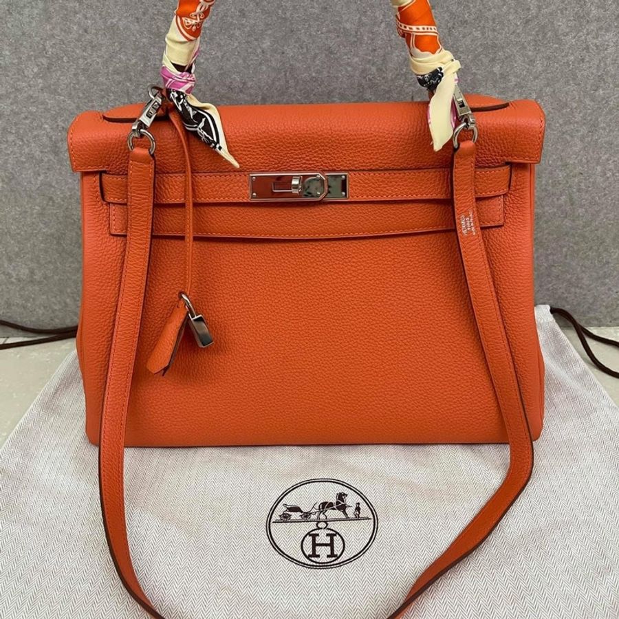 Hermes 橘Grace kelly當年就是拿著的32cm的Kelly Bag-0