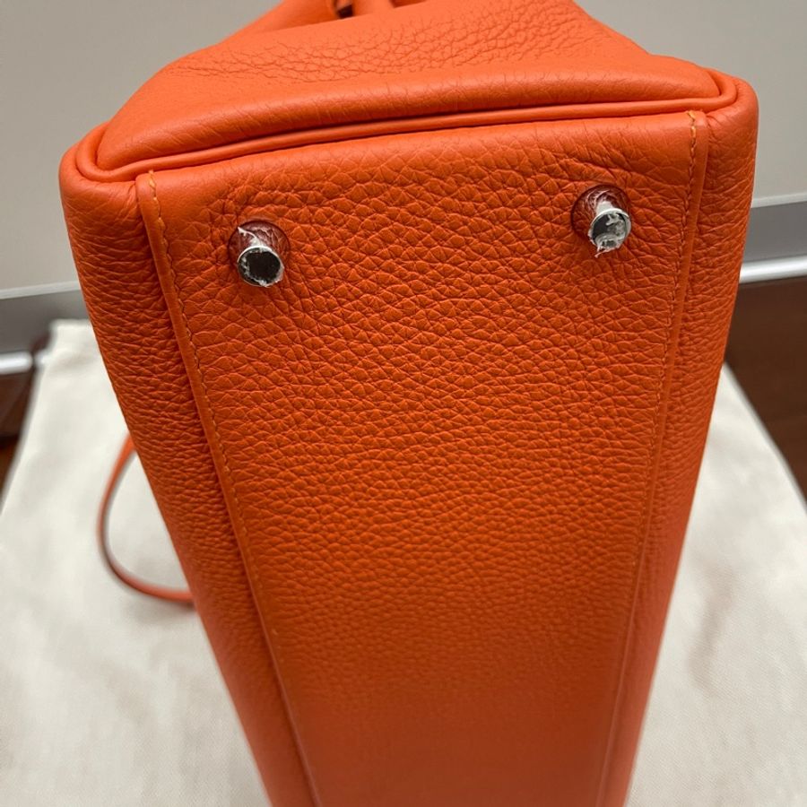 Hermes 橘Grace kelly當年就是拿著的32cm的Kelly Bag-15