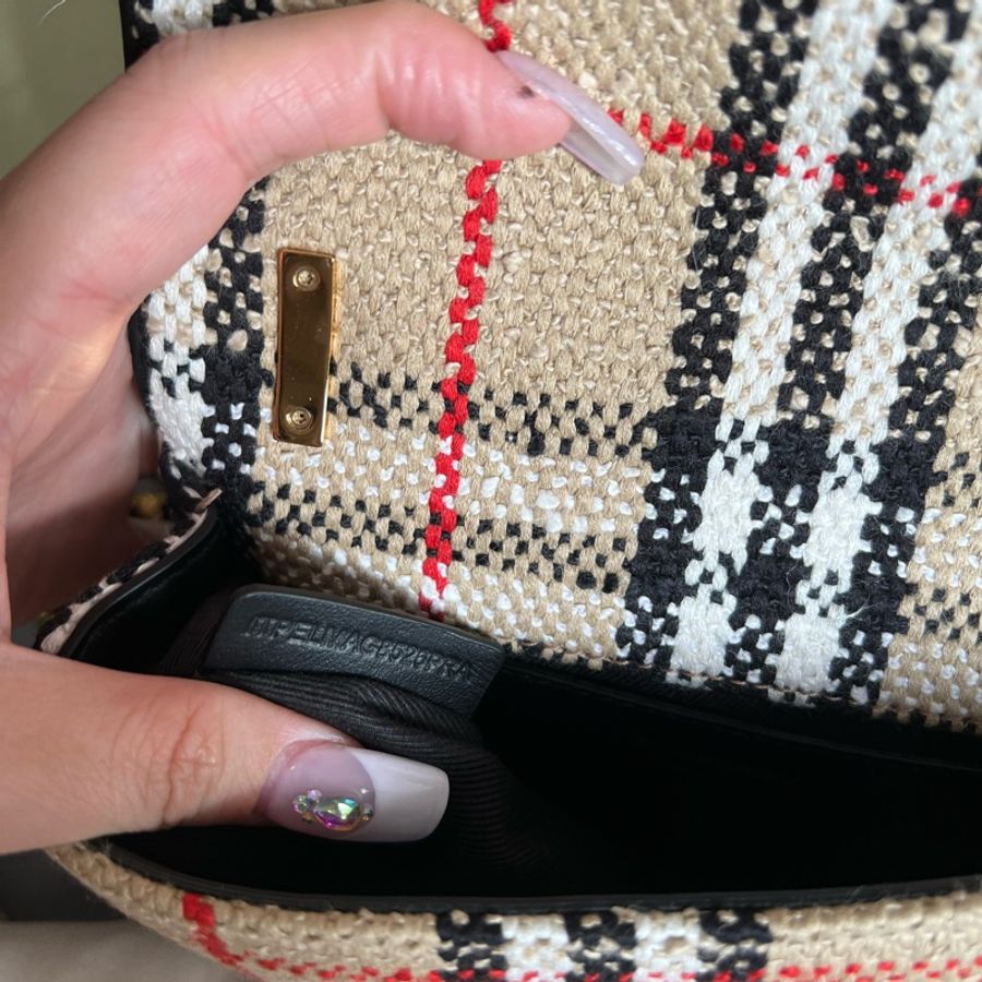 Burberry mini lola毛呢款-9
