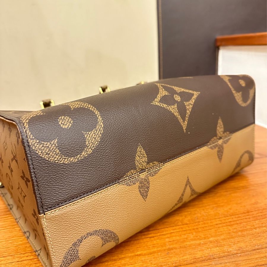 LV 雙色花紋 ON THE GO MM-4