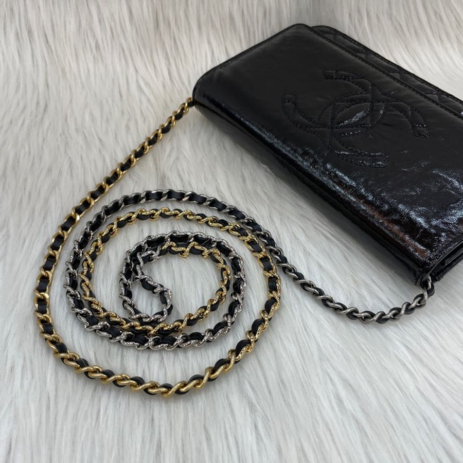 限量Chanel亮面黑牛皮縫線logo金銀鏈WOC 斜背包-17