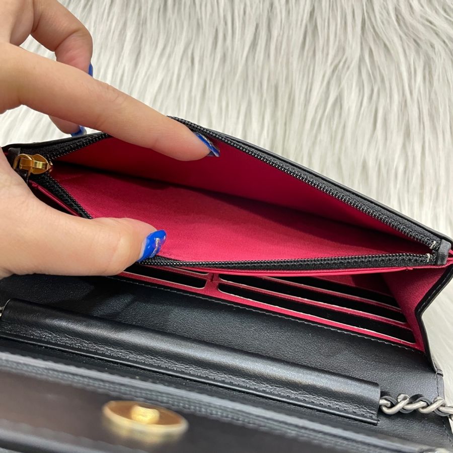 限量Chanel亮面黑牛皮縫線logo金銀鏈WOC 斜背包-11