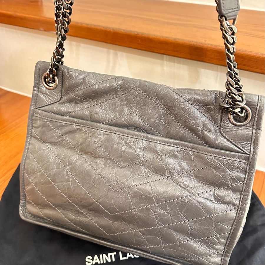 YSL 水泥灰揉製牛皮NIKI 鏈包-2