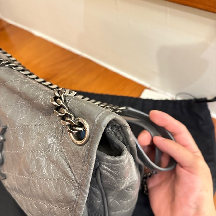 YSL 水泥灰揉製牛皮NIKI 鏈包-10