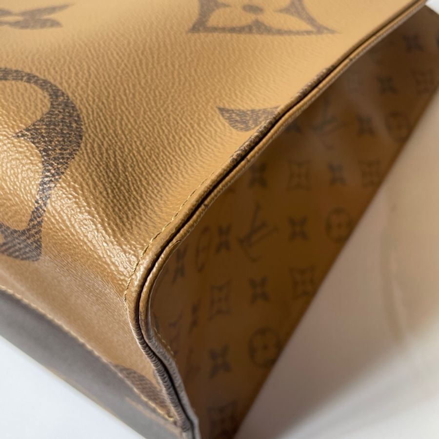 Louis Vuitton On The Go GM-12