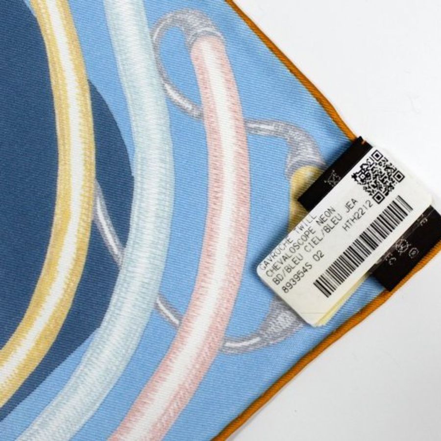 【巴黎站二手名牌專賣店】*全新現貨*HERMES 愛馬仕 真品*藍底字母數字方巾42X42絲巾-1