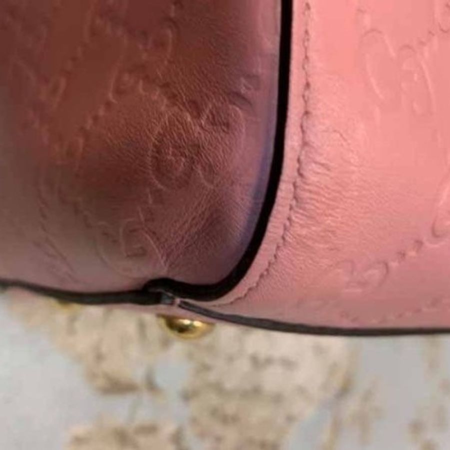 Gucci 甜美粉色皮革GG logo壓紋波士頓包-12