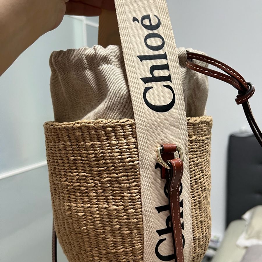 Chloe woody 草編水桶包-4