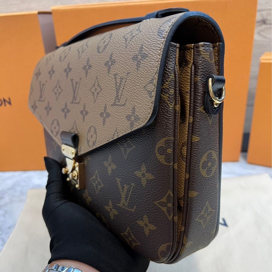 LV 拼色 M44876 郵差包 Pochette Metis-8