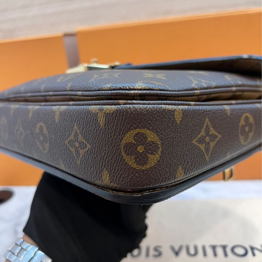 LV 拼色 M44876 郵差包 Pochette Metis-20