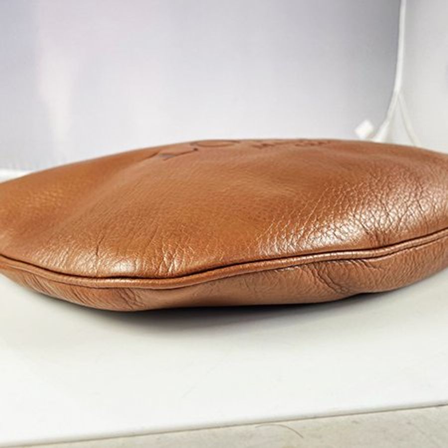 已售出* LOEWE駝色牛皮 HERITAGE 徽章系列斜背扁包-3