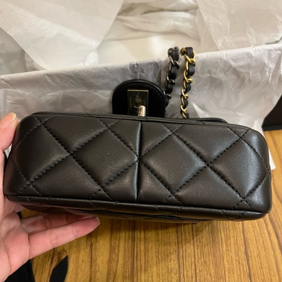 Chanel 限量徽章包最佳尺寸 /復古金銀雙色鏈條-24