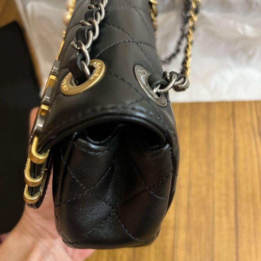 Chanel 限量徽章包最佳尺寸 /復古金銀雙色鏈條-26