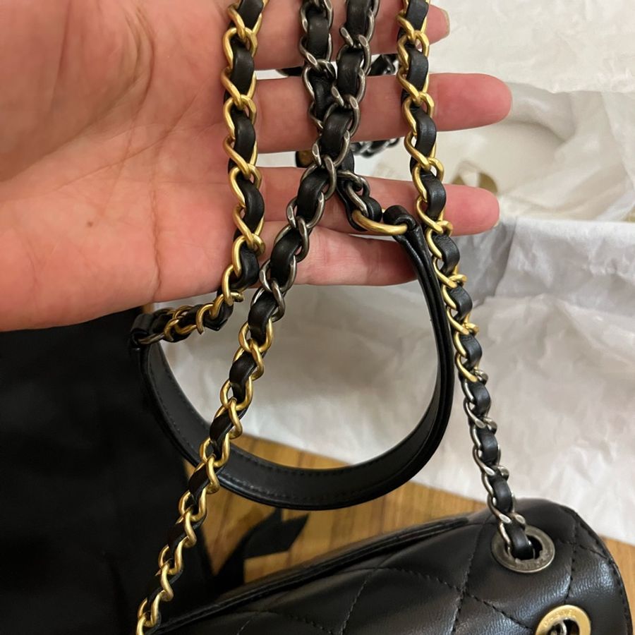 Chanel 限量徽章包最佳尺寸 /復古金銀雙色鏈條-30
