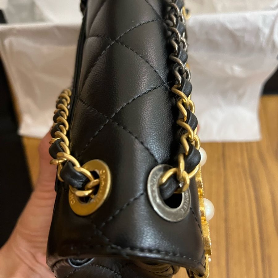 Chanel 限量徽章包最佳尺寸 /復古金銀雙色鏈條-31