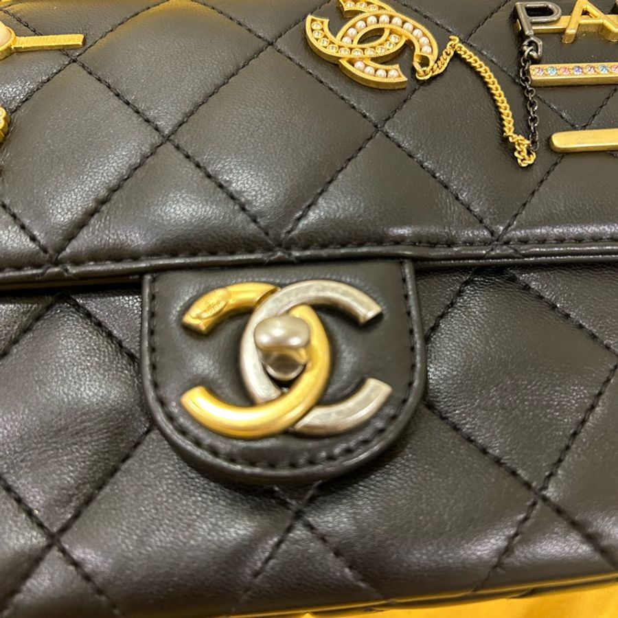 Chanel 限量徽章包最佳尺寸 /復古金銀雙色鏈條-1