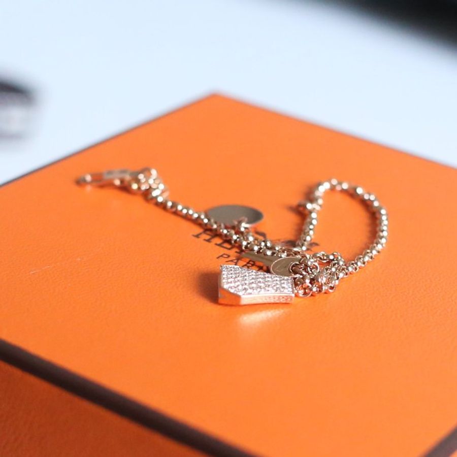 全新折扣 Hermes 愛馬仕 Kelly 滿鑽鎖頭手錬 玫瑰金帶鑽鎖頭手鏈 小號Kelly Clochette-12