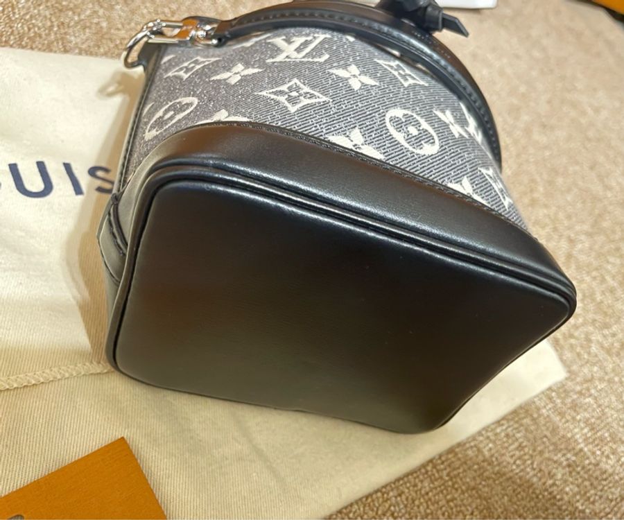 LV 🖤 牛仔小水桶 Nano Noe 迷你水桶包/肩背包/手提包(九成新)M46449-10